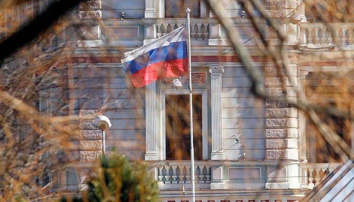 Çekya 18 Rus diplomatı sınır dışı etme kararı aldı