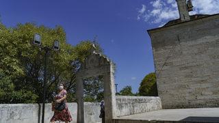 Tarihi yapıya monte edilen ve tepki toplayan o klimalar kaldırıldı