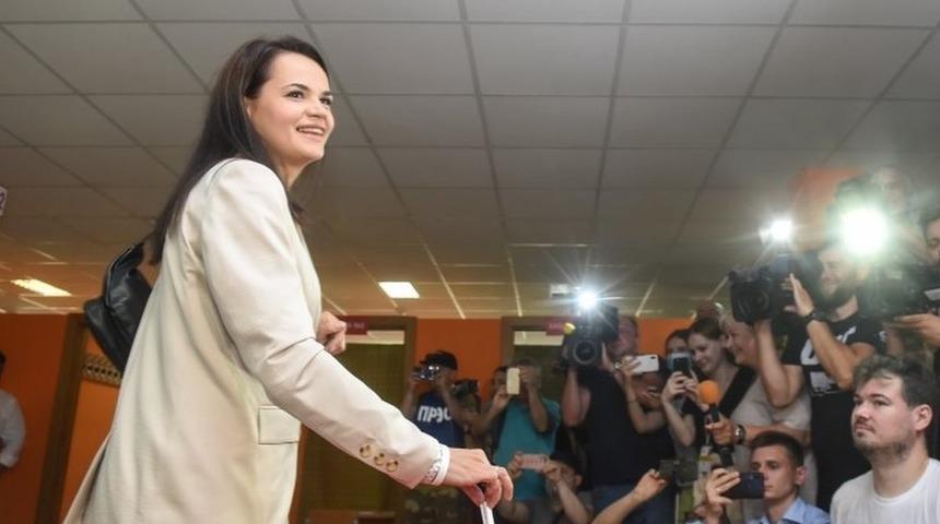 Belarus se&ccedil;imleri: Muhalif aday Tikhanovskaya'nın nerede olduğu bilinmiyor, protestolarda bir kişi &ouml;ld&uuml;