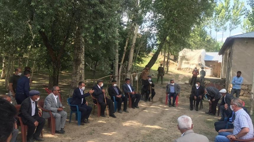 G&uuml;rpınar&rsquo;da 2 aile arasındaki husumet barışla sonu&ccedil;landı