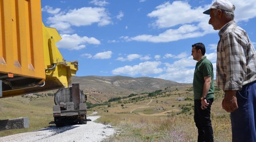 Kaymakam &Ccedil;elik, &ccedil;alışmaları yerinde inceledi