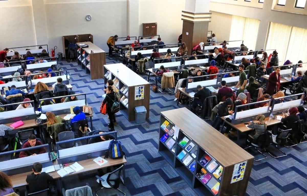 HK&Uuml; K&uuml;t&uuml;phanesinde d&uuml;nya ile eş zamanlı bilgiye ulaşım