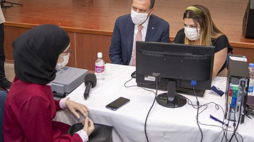 Başkan Se&ccedil;er: "Sevdiğiniz işi yapın"