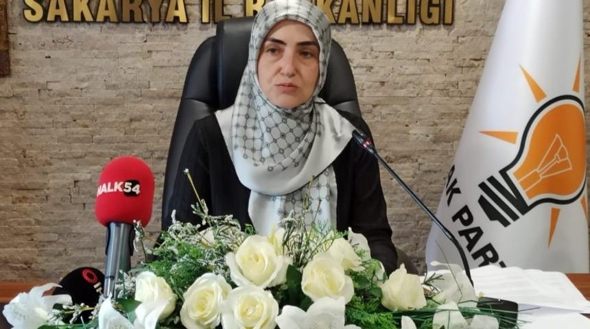 AK Partili kadınlardan 81 il, 922 il&ccedil;ede Abdurrahman Dilipak hakkında su&ccedil; duyurusu