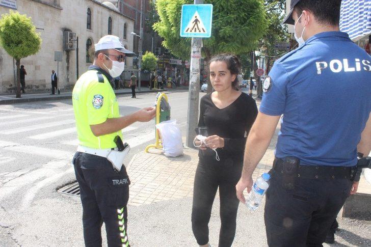 Vali Çuhadar’dan geniş kapsamlı korona virüs denetimi G2