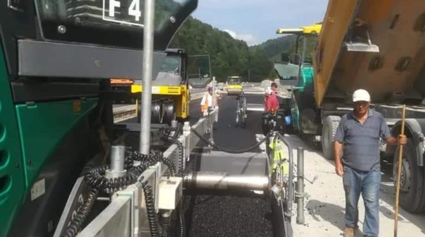 Sap&ccedil;a t&uuml;neli  ile G&ouml;kg&ouml;l t&uuml;neli arası asfalt &ccedil;alışmaları başladı