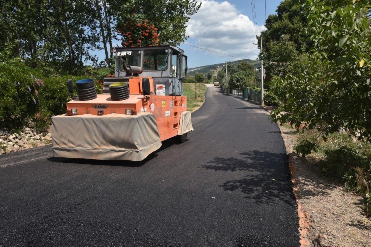 İzmit Belediyesi&rsquo;nden Sepet&ccedil;i Mahallesi&rsquo;ne asfalt yol