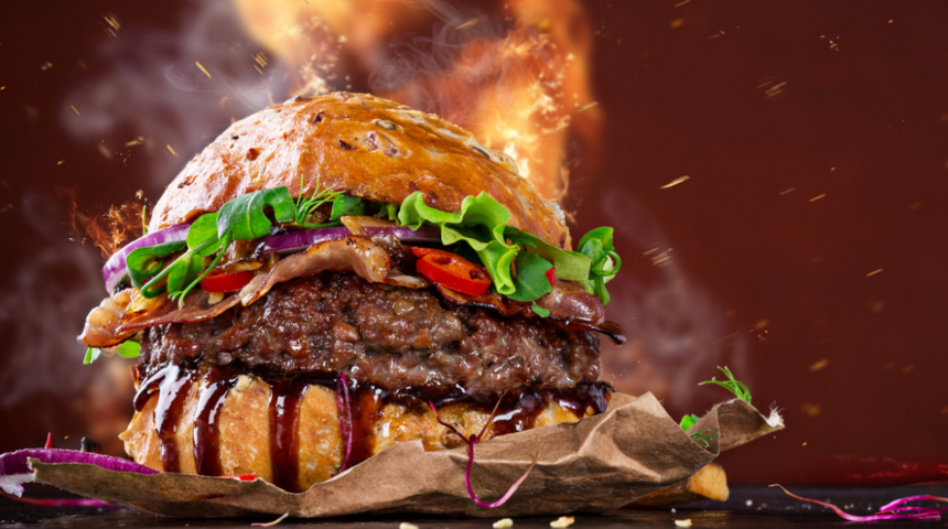 Hamburger tarifi: Meşhur hamburgercileri unutun çünkü onlara fark atacaksınız!