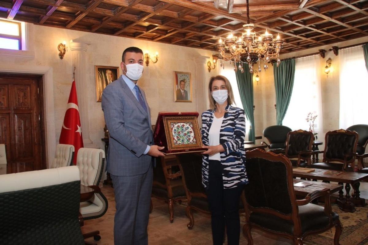 Vali Becel, &Uuml;rg&uuml;p Belediyesini ziyaret etti