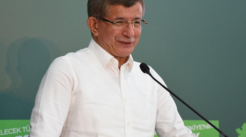 Ahmet Davutoğlu: Yönlendirilmiş anketler sizi yanıltmasın