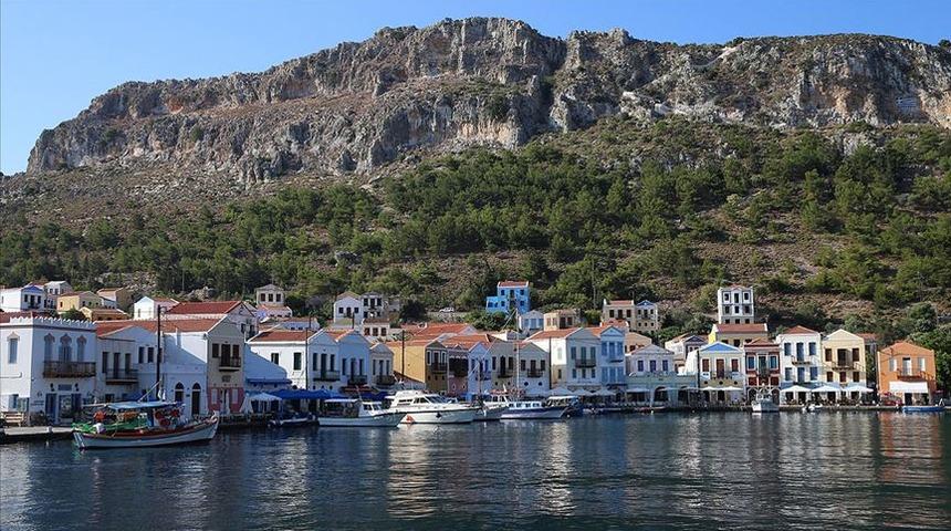 Meis Adası nerede? Meis Adası T&uuml;rkiye'ye ka&ccedil; km? Meis Adası kimin? İşte Meis Adası son durum!