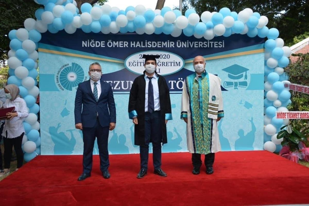 Niğde &Ouml;mer Halisdemir &Uuml;niversitesi&rsquo;nden 3 bin 166 &ouml;ğrenci mezun oldu