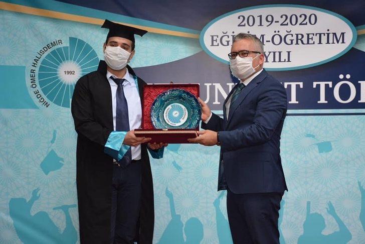 Niğde Ömer Halisdemir Üniversitesi’nden 3 bin 166 öğrenci mezun oldu G2