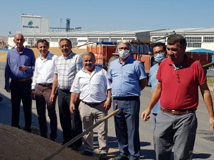 İl Müdürü Sarı ve Mehmet Sayan Ticaret Borsası’nı ziyaret etti G2
