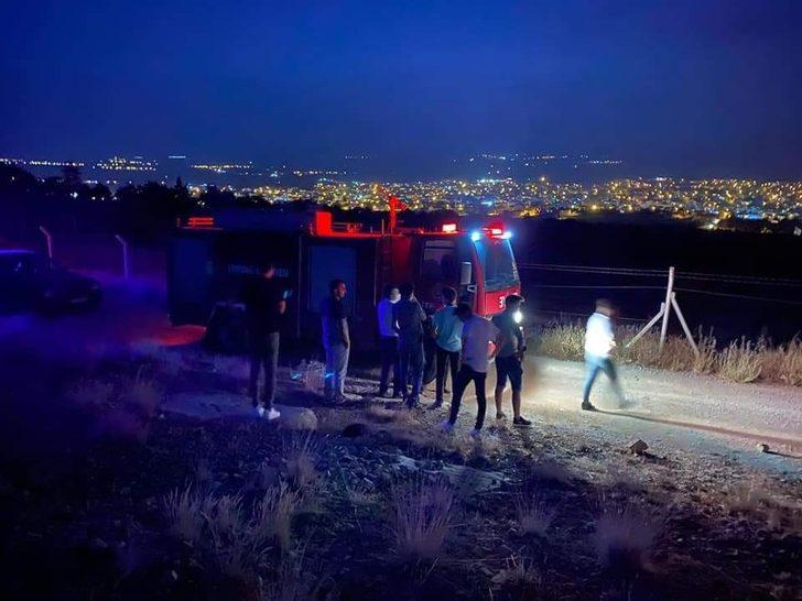 Eğlencede atılan havai fişek yangına sebep oldu G3