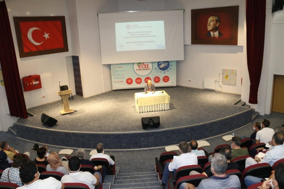 K&uuml;tahya&rsquo;da yeni eğitim &ouml;ğretim yılına hazırlık toplantısı