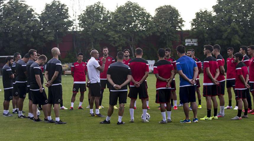 Genç oyuncular teknik direktör Nobre'ye güveniyor