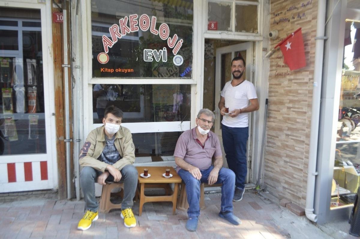 A&ccedil;tığı &rsquo;Arkeoloji &Ccedil;ay Evi&rsquo; ile arkeoloji bilimini tanıtıyor