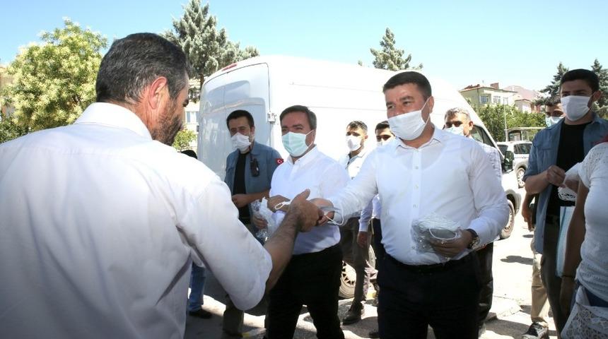 Aksaray Belediyesi şehrin maske ihtiyacını karşılıyor