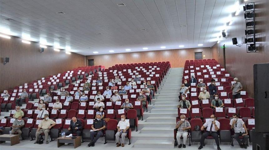 Kaymakam Turgay &Uuml;nsal muhtarlar ile bir araya geldi