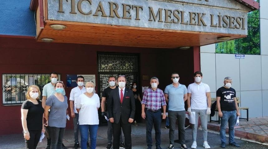 Emlakçı olmak için sınavdan geçtiler