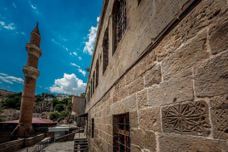 Tarihi Bitlis evleri gün yüzüne çıkıyor G3