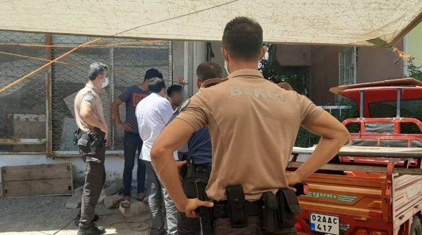 Pazarcılar arasındaki kavgaya bek&ccedil;iler m&uuml;dahale etti