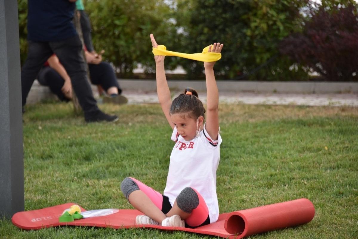 Kadınlardan akşam sporuna yoğun ilgi