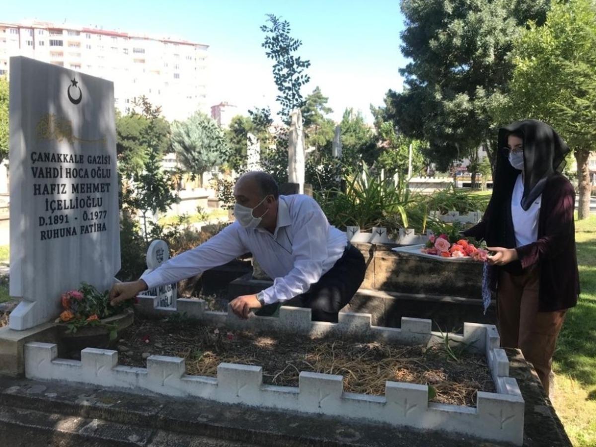 &Ccedil;anakkale Gazilerinin kabirlerine vefa ziyareti