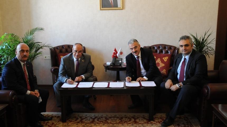 Eskişehir&rsquo;de yeni okulların yapımı i&ccedil;in iş birliği protokol&uuml; imzalandı