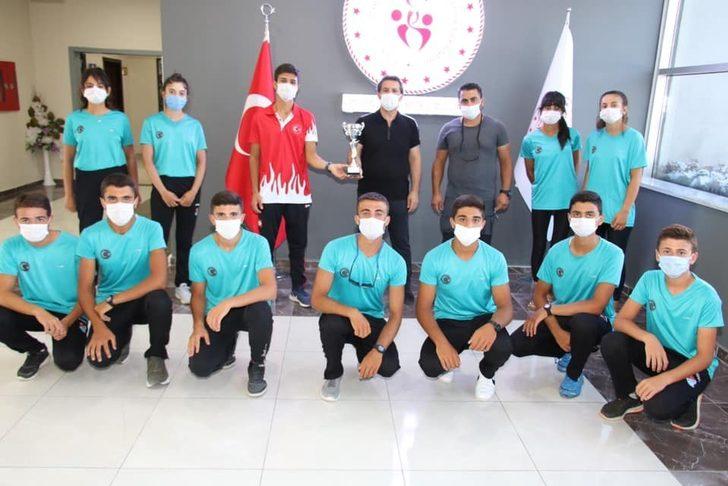 Vanlı sporculardan 2 madalya ve 1 kupa G1