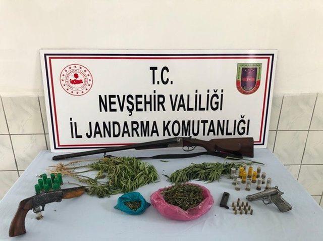 Jandarma ekipleri Gülşehir’de uyuşturucu operasyonu yaptı