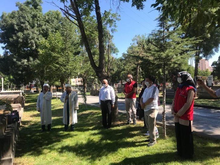 Başkan Büyükkılıç, Yüksek İrtifa Kamp Merkezi’nde yapımı tamamlanan 2 sahada incelemelerde bulundu. G4