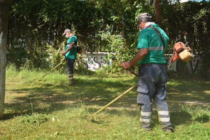 Efeler Belediyesi uygulama okulunda çevre düzenlemesi yaptı G5