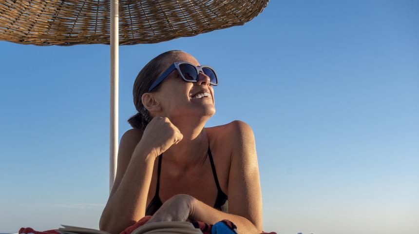 Cildiniz mahvolmasın! G&uuml;neşlendikten sonra bunları uygulamazsanız...