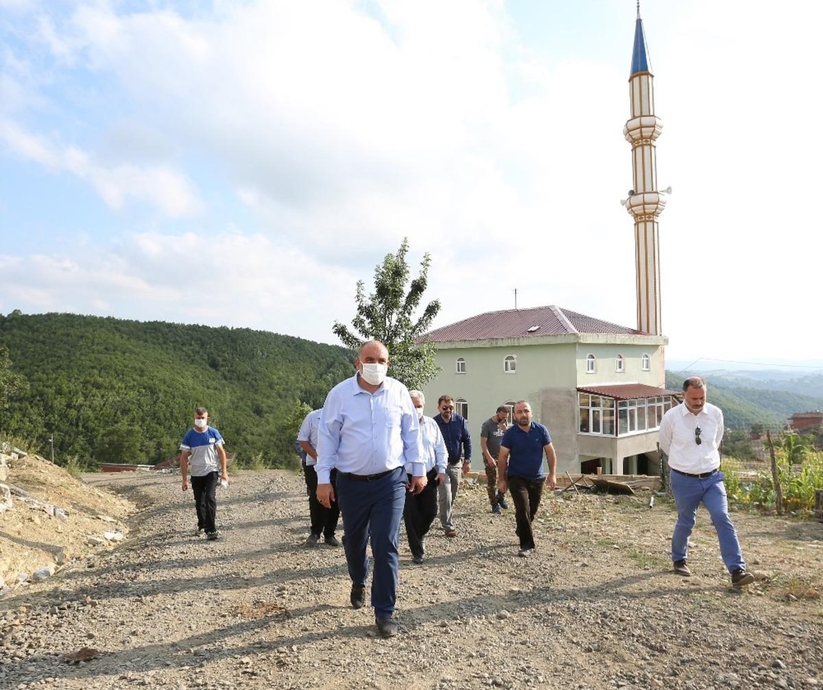 Camilerin i&ccedil; temizliği ve bah&ccedil;e d&uuml;zenlemesi Canik Belediyesi&rsquo;nden