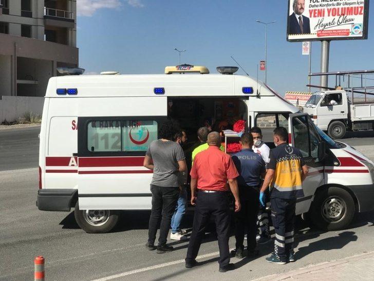 Minibüsü ile otomobil çarpıştı: 4 yaralı G4