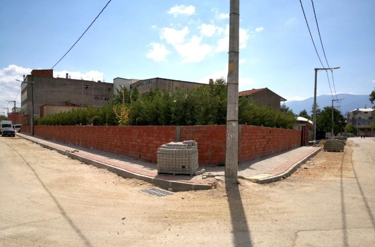 Osmangazi&rsquo;de Kaldırımlar Hem G&uuml;zel Hem G&uuml;venli