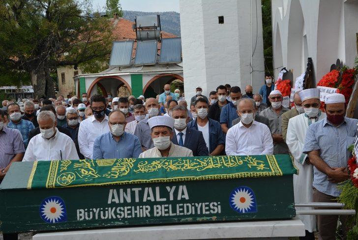 Vali Tutulmaz’ın babası toprağa verildi G3