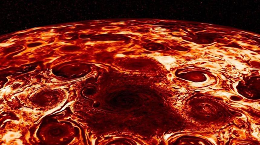 NASA&rsquo;nın J&uuml;piter fotoğrafı sosyal medyada g&uuml;ndem oldu: Pizza gezegeni