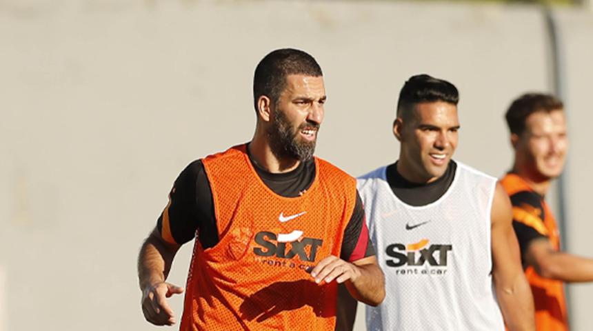 Arda Turan ve Falcao antrenmanda tekrar buluştu