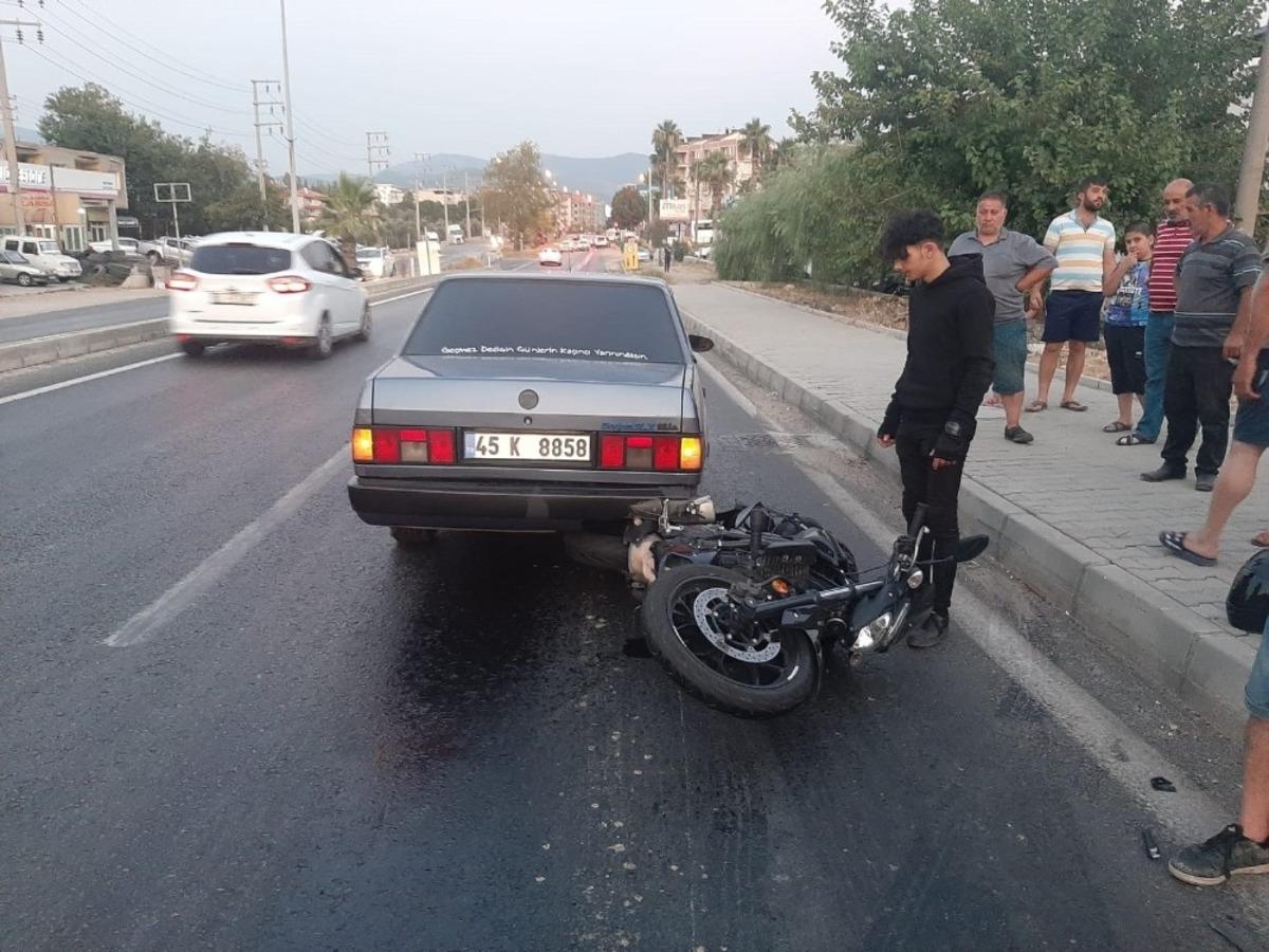 Kayak pistine d&ouml;nen yolda kazalar peş peşe geldi