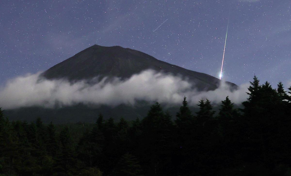 Perseid Meteor Yağmuru g&ouml;rsel ş&ouml;len yarattı!