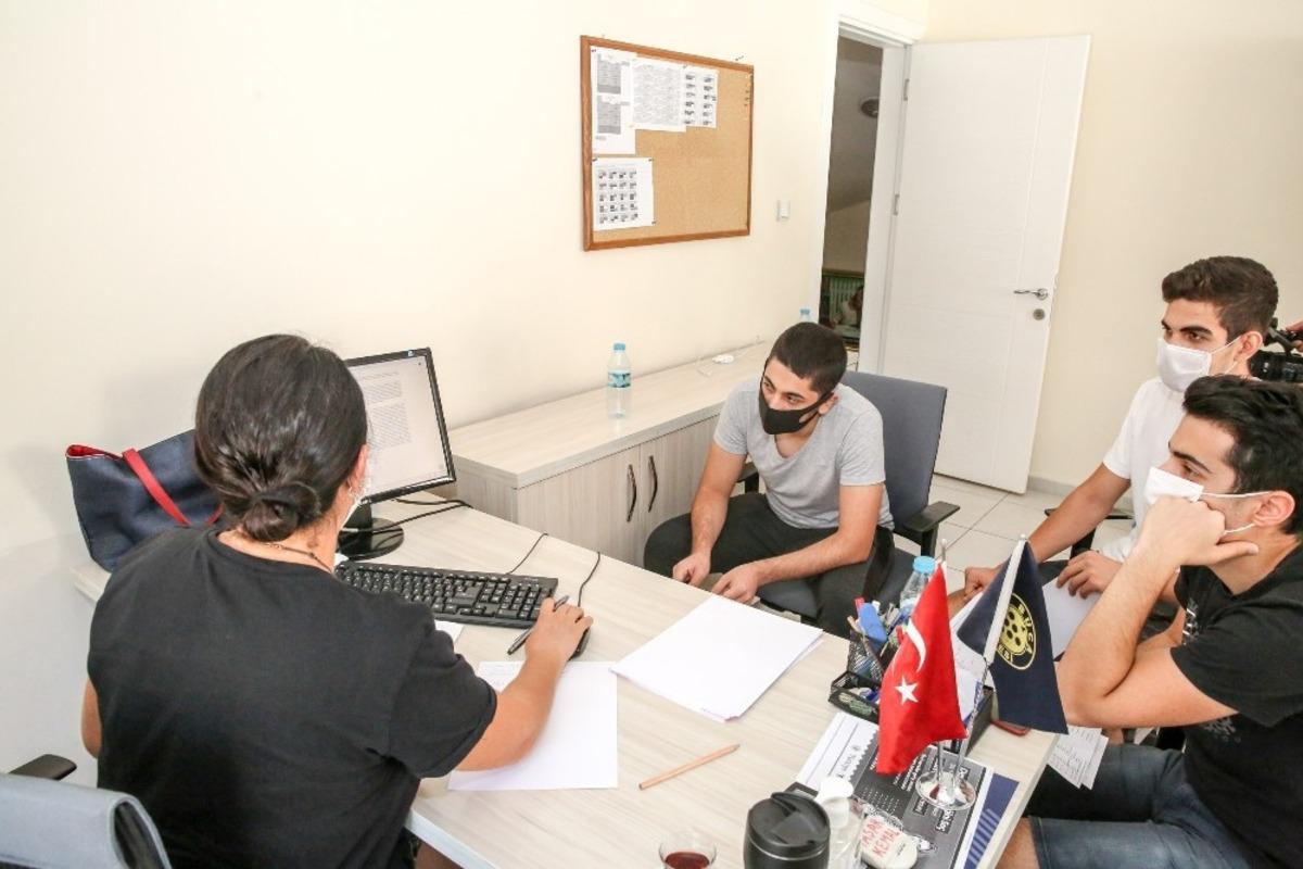 BEM&rsquo;in &ouml;ğrencileri başarılarıyla g&ouml;z doldurdu