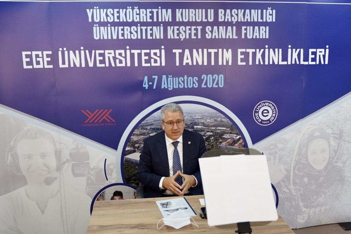 Ege &Uuml;niversitesi, aday &ouml;ğrencilerin yanında