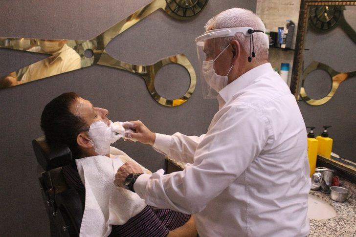 17 yıl önce annesine lazım olan kanı bulamayınca, 30 bin kişilik banka kurdu G1