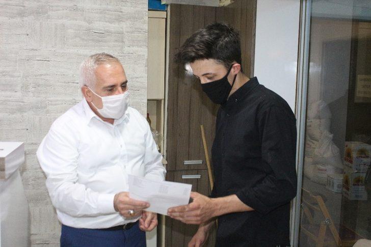 17 yıl önce annesine lazım olan kanı bulamayınca, 30 bin kişilik banka kurdu G4