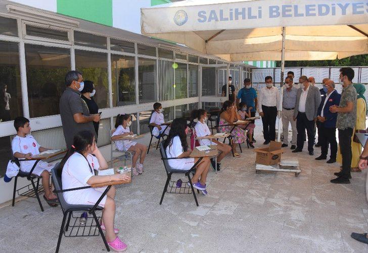 Salihli’de ‘Değerli Zamanlar’ projesi başladı G2