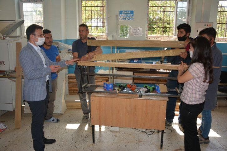 Güroymak meslek lisesi öğrencileri hem üretiyor hem de harçlıklarını kazanıyor G1