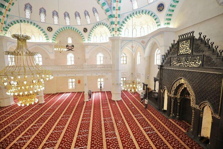 Camiler temizlenip dezenfekte ediliyor G4